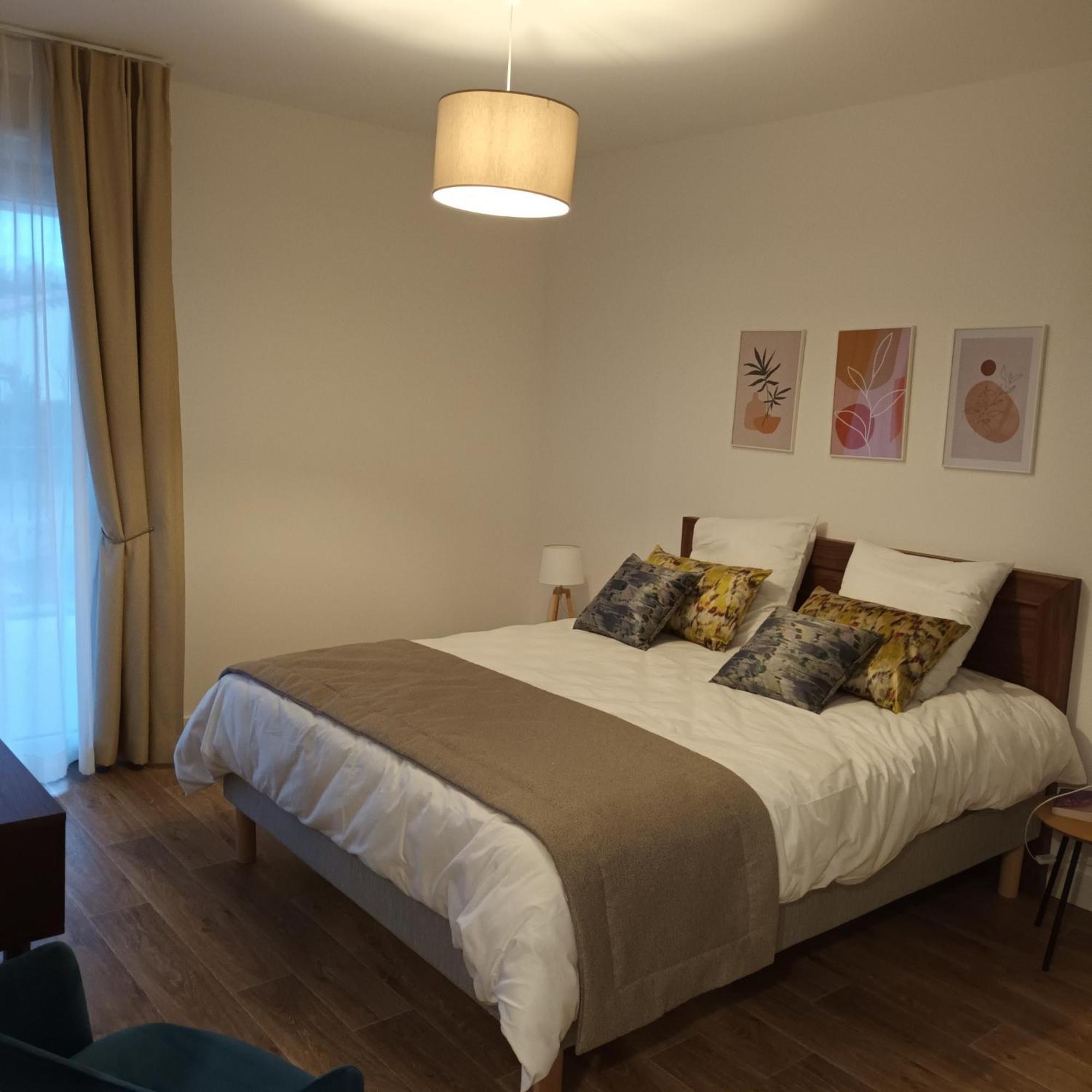 Domitys L'Oustaou Aparthotel Saint-Martin-de-Crau Exterior photo
